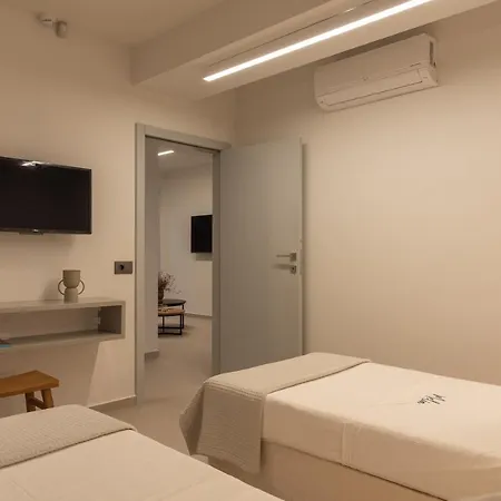 Athina Luxury Villa, With Pool & Walk To The Beach, By Thinkvilla * Chania (Crete)