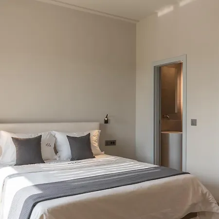 Athina Luxury Villa, With Pool & Walk To The Beach, By Thinkvilla Chania (Crete)